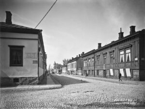 Vieraskodin toimitila Antinkadulta kuvattuna.